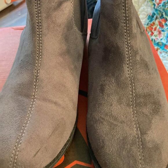 Propet women’s gray velour boots size 9 1/2 - Picture 2 of 5